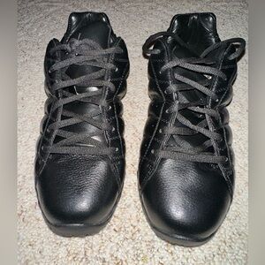 Men's Black Comfort Sneakers!              Size 10